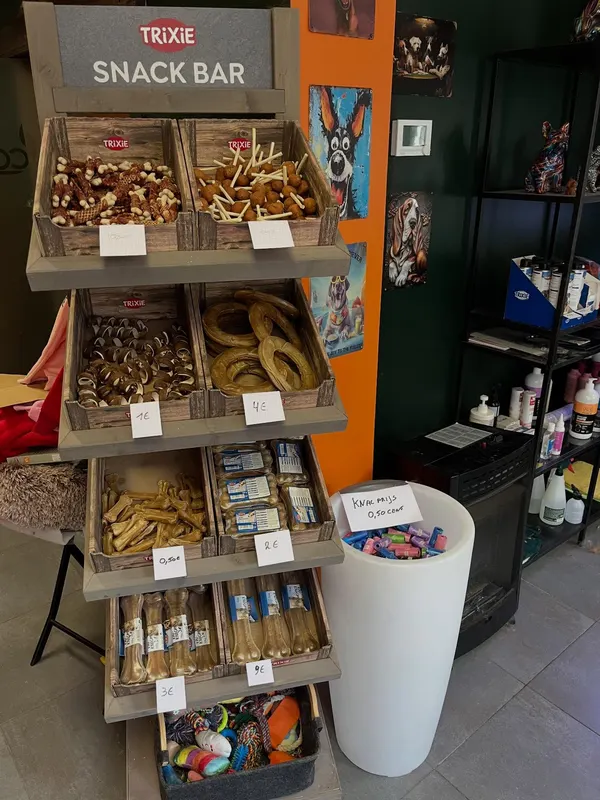 TRIXIE Snack Bar met hondensnacks in het salon